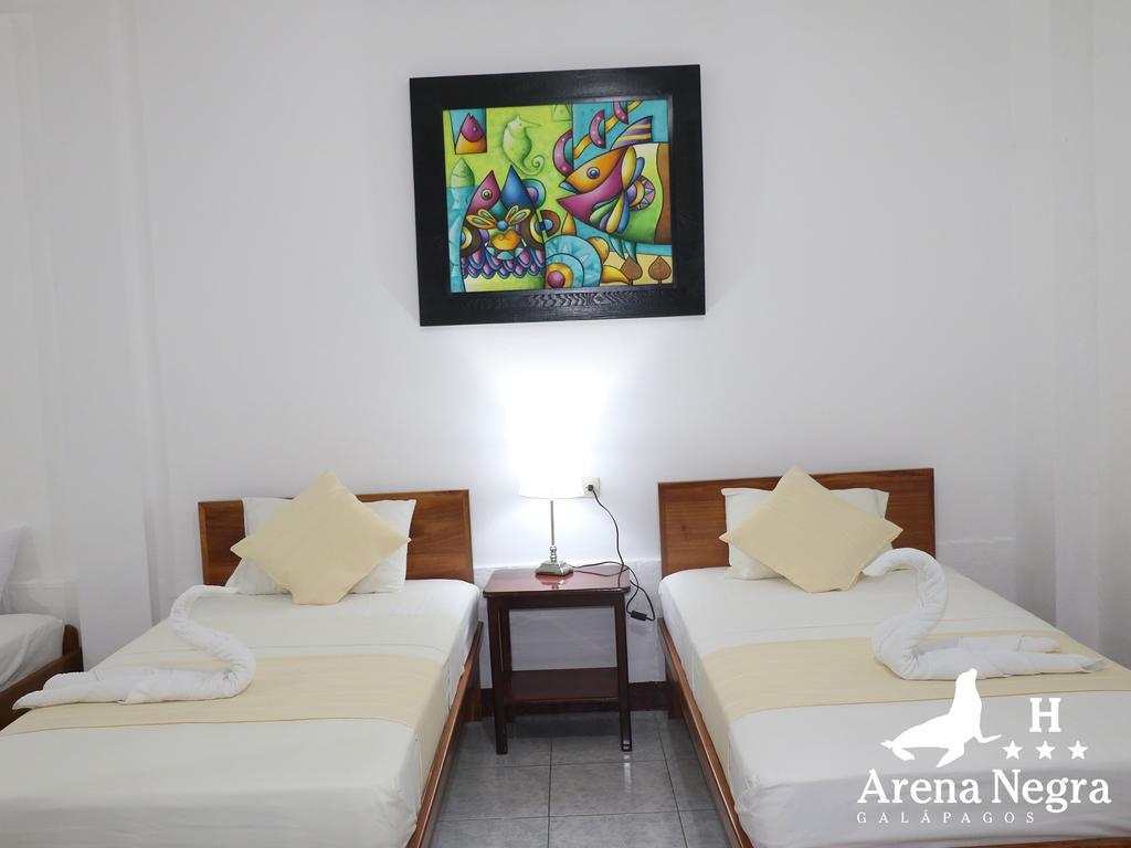 Hostal Arena Negra Puerto Ayora  Exteriér fotografie