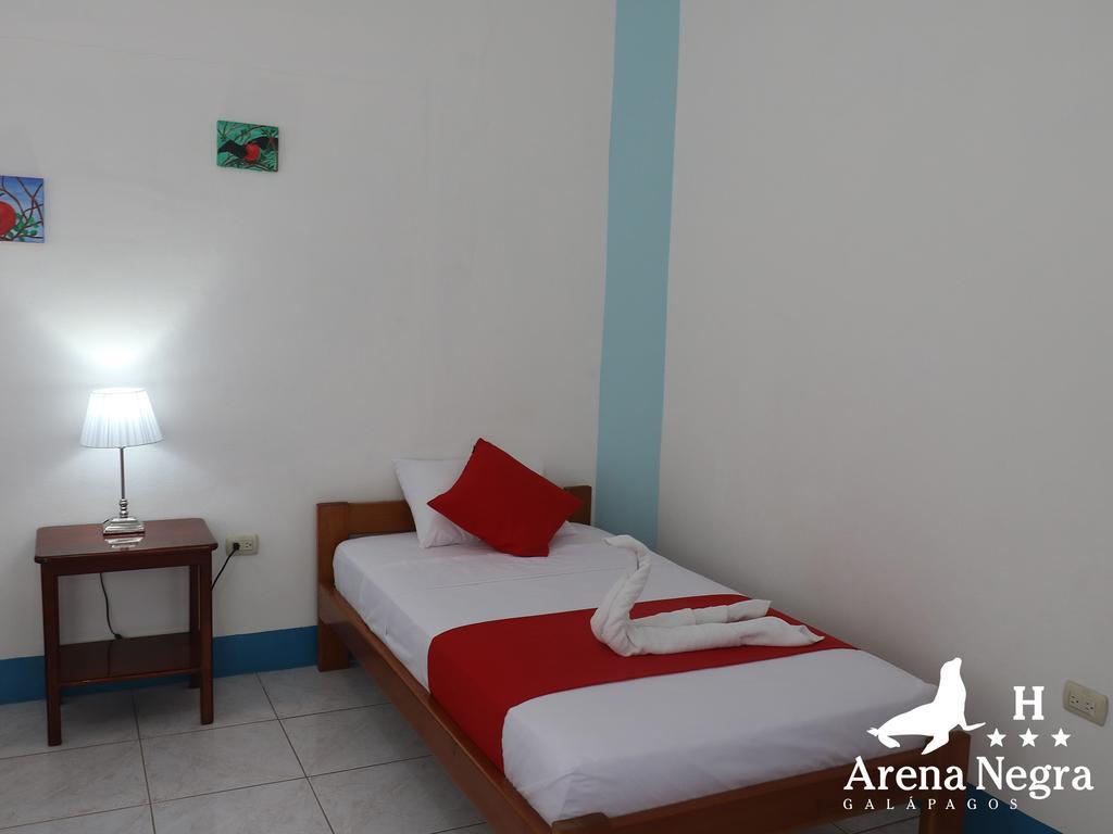 Hostal Arena Negra Puerto Ayora  Exteriér fotografie