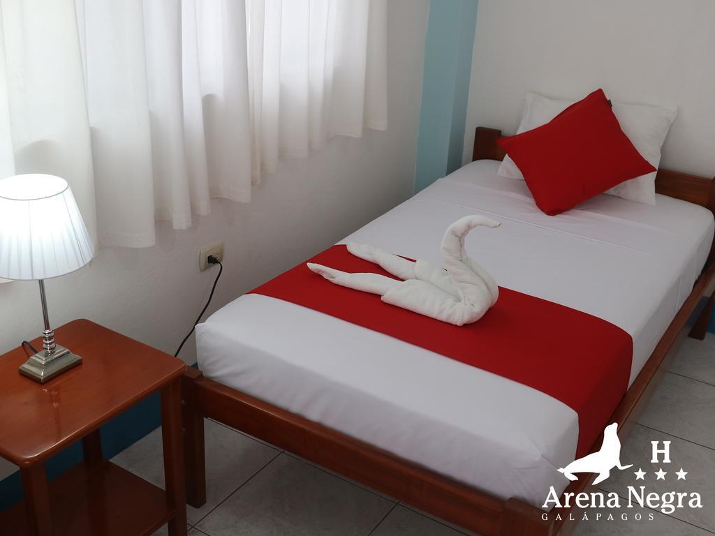 Hostal Arena Negra Puerto Ayora  Exteriér fotografie
