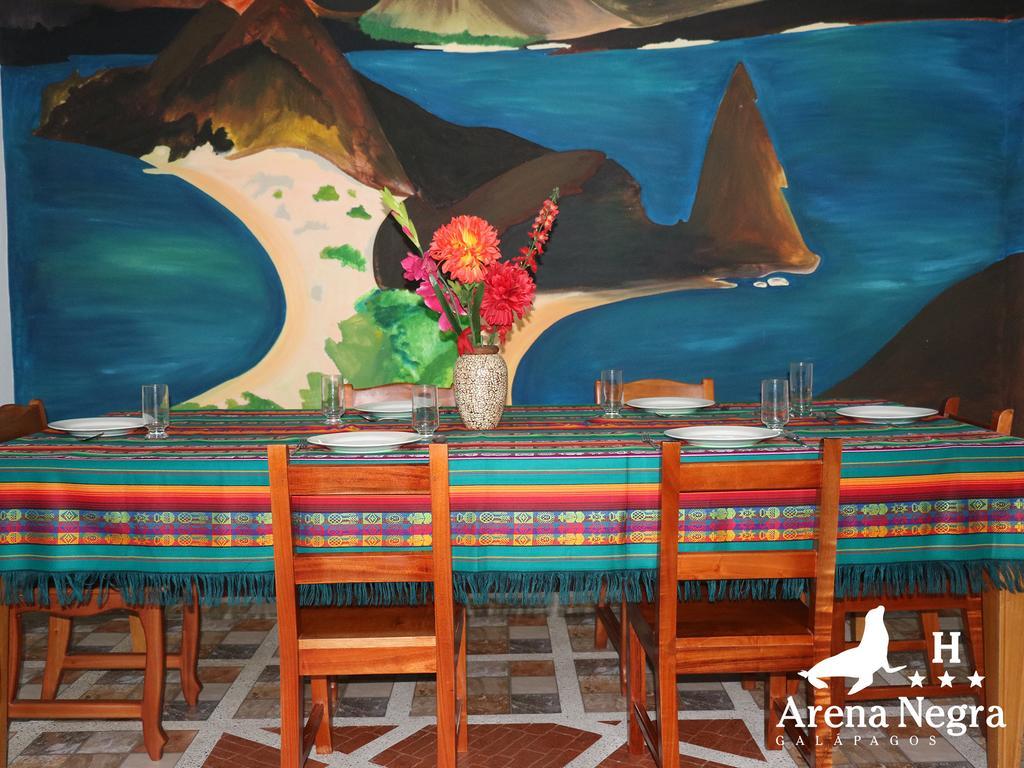 Hostal Arena Negra Puerto Ayora  Exteriér fotografie