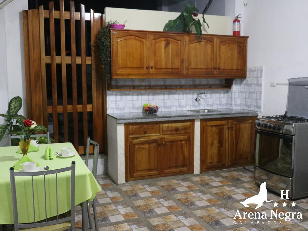 Hostal Arena Negra Puerto Ayora  Exteriér fotografie