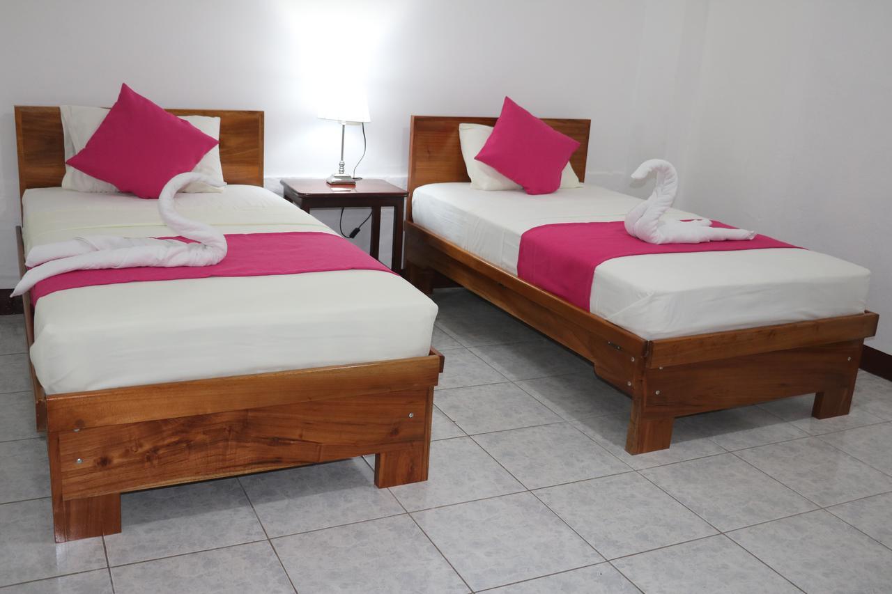 Hostal Arena Negra Puerto Ayora  Exteriér fotografie